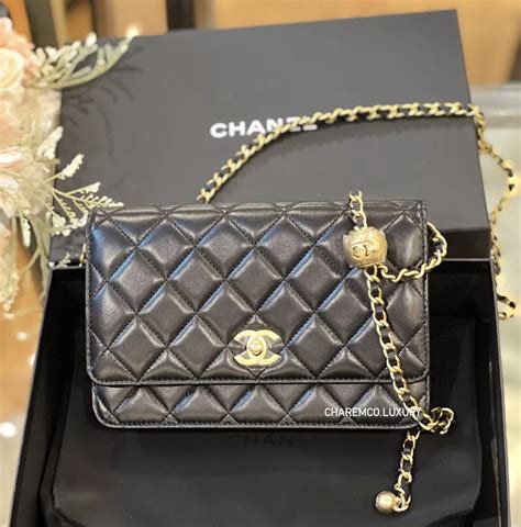 chanel coin bag on chain|chanel shoulder bag with chain.